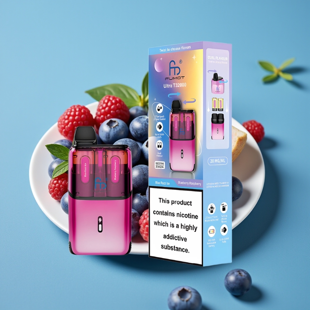 Fumot Ultra T32000 سيجارة إلكترونية لمرة واحدة بنكهة التوت الأزرق والتوت الأحمر المثلج 32000 نفخة، بطارية 800 مللي أمبير، شحن نوع سي، قوة النيكوتين 20 مجم